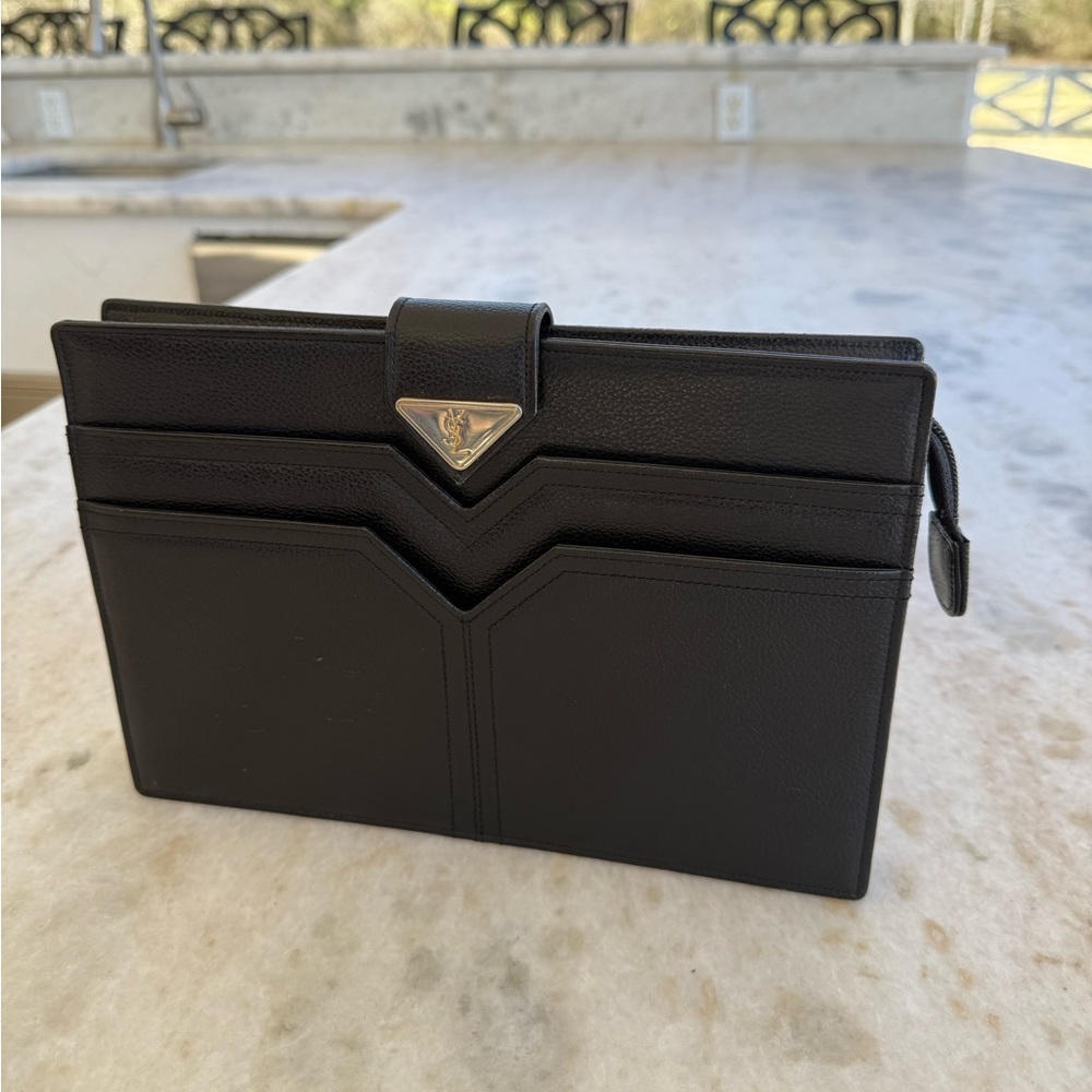 RARE** YSL (YVES SAINT LAURENT) Black Leather Clutch, Magnetic closure